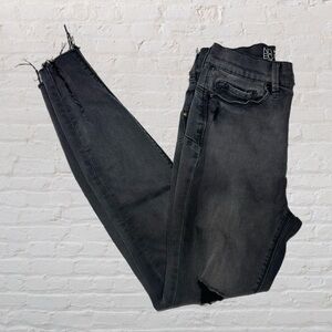 No Boundaries Dark Grey High Rise Sculpting Skinny Distressed Jeans in Size 3